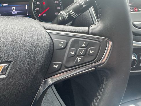 Used 2021 Chevrolet Equinox LT image 21