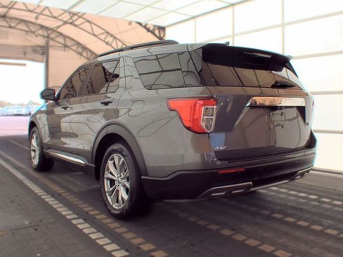 Used 2023 Ford Explorer XLT w/ Equipment Group 202A RWD image 3