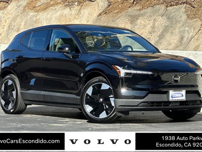 New 2025 Volvo EX30 Plus w/ Climate Package