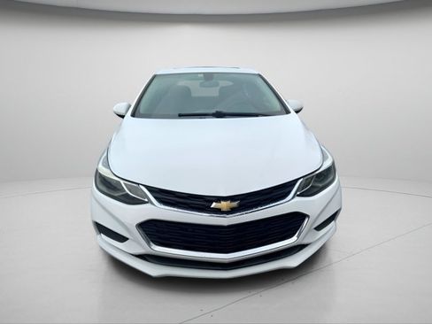 Used 2016 Chevrolet Cruze LT w/ Sun And Sound Package FWD image 3