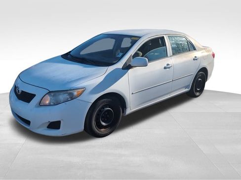 Used 2010 Toyota Corolla LE image 4