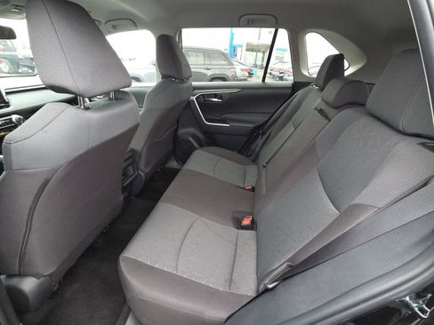 Used 2025 Toyota RAV4 XLE image 28