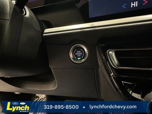 Used 2025 Chevrolet Traverse LT image 15