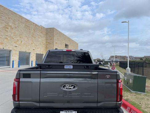 Used 2025 Ford F150 Lariat w/ Equipment Group 502A High image 6