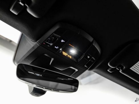 Used 2025 Porsche 911 Carrera image 43