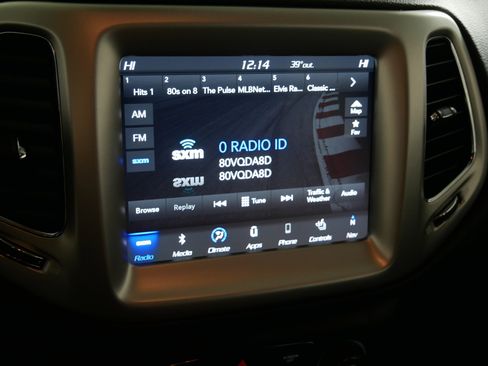 Used 2018 Jeep Compass Latitude w/ Popular Equipment Group image 22