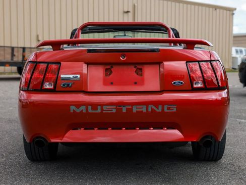 Used 2001 Ford Mustang GT RWD image 5