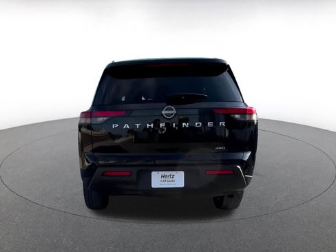Used 2025 Nissan Pathfinder SV image 11