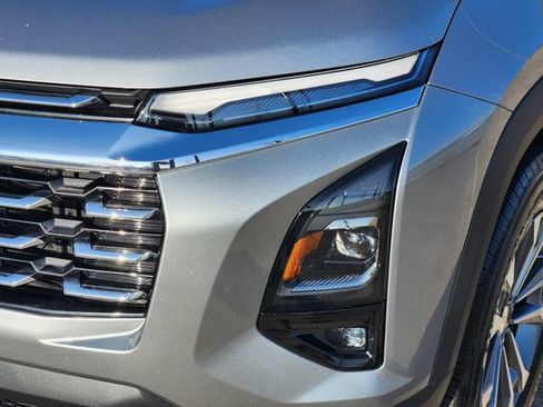 Certified 2025 Chevrolet Equinox LT w/ Safety and Technology Package FWD image 9