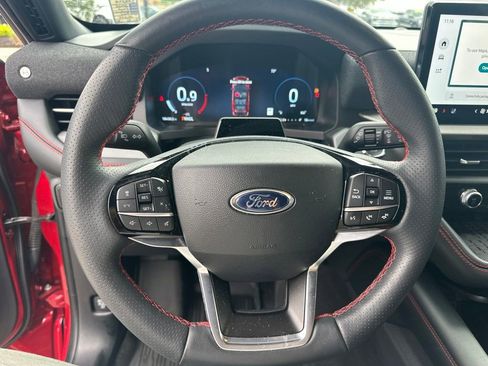 Used 2025 Ford Explorer ST-Line w/ Premium Package RWD image 11