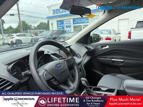 Used 2018 Ford Escape SE w/ SE Sync 3 Package AWD/4WD image 7