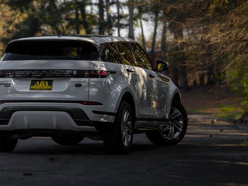 Used 2020 Land Rover Range Rover Evoque R-Dynamic S image 30