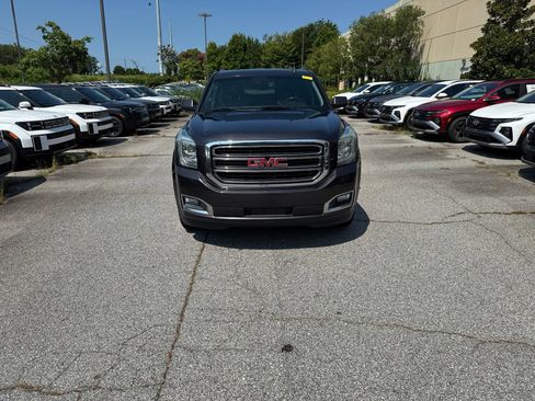 Used 2018 GMC Yukon XL SLT w/ Open Road Package RWD image 7