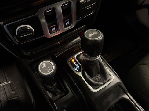 Used 2021 Jeep Wrangler Sport image 20