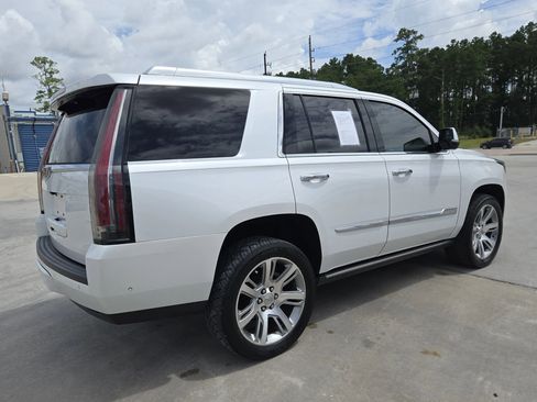 Used 2017 Cadillac Escalade Premium Luxury image 17