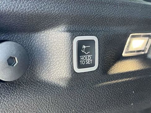 New 2025 Jeep Grand Cherokee L Altitude image 20