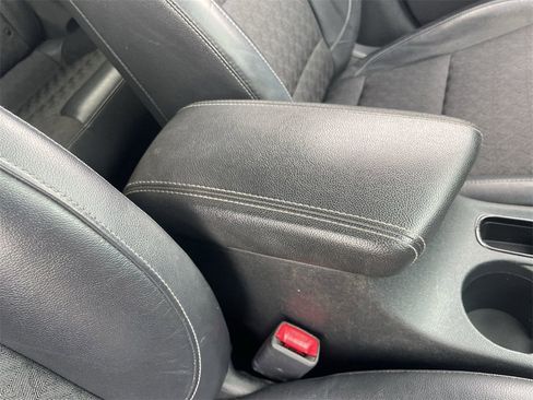 Used 2017 Kia Niro EX image 31