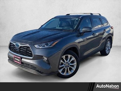 Used 2020 Toyota Highlander Limited image 1