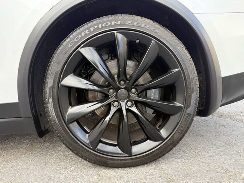 Used 2020 Tesla Model X Long Range AWD/4WD image 23