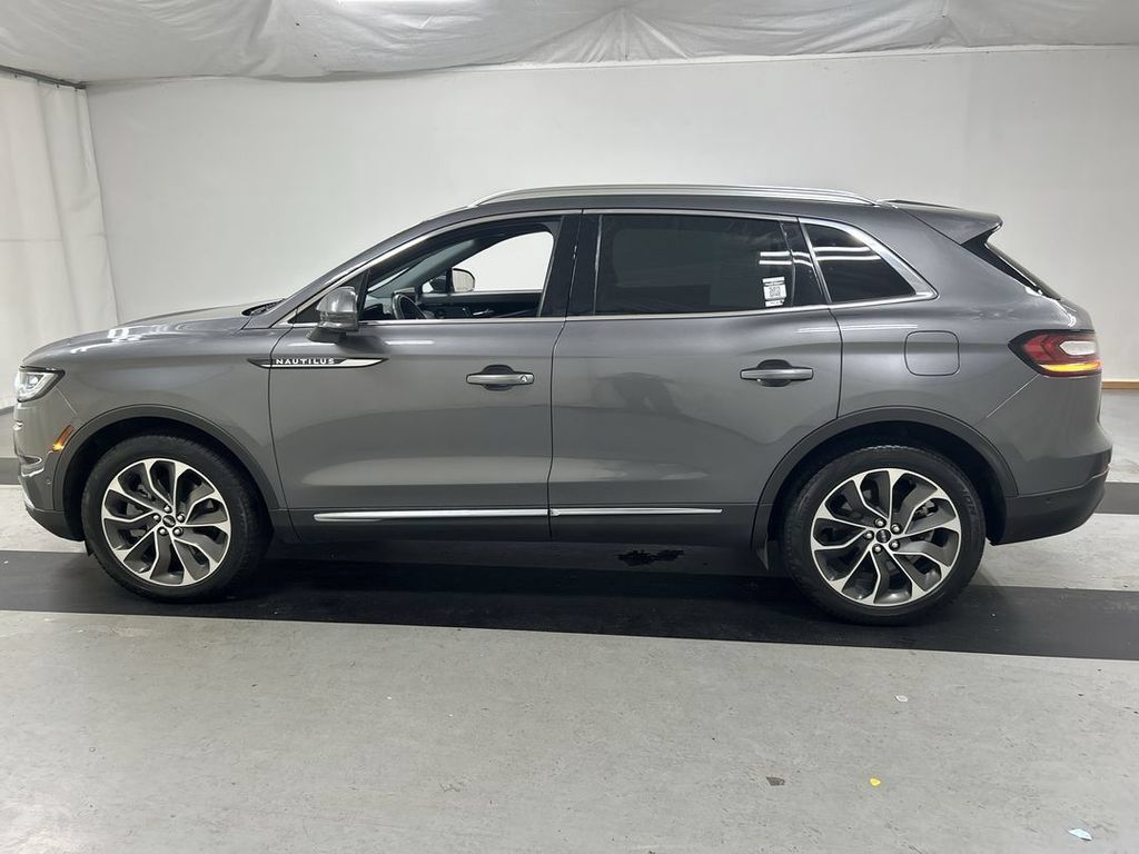 Used 2021 Lincoln Nautilus Reserve w/ Equipment Group 201A AWD/4WD image 6