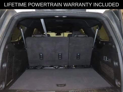 Used 2024 Chevrolet Suburban Premier RWD image 12