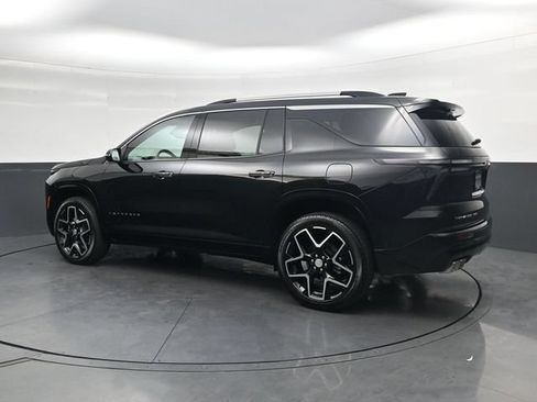 Used 2026 Chevrolet Traverse High Country w/ LPO, Floor Liner Package AWD/4WD image 6