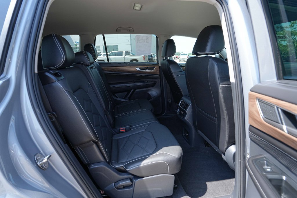 Used 2026 Volkswagen Atlas SE AWD/4WD image 24