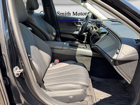 Used 2025 Mercedes-Benz E 350 4MATIC Sedan image 15