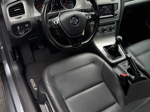 Used 2015 Volkswagen Golf S FWD image 28