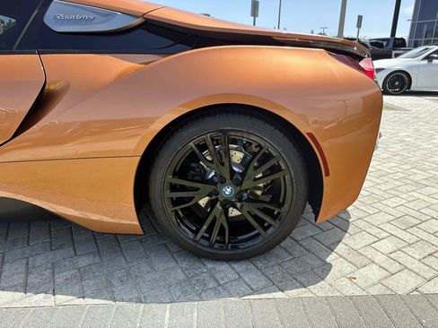 Used 2019 BMW i8 Roadster AWD/4WD image 16