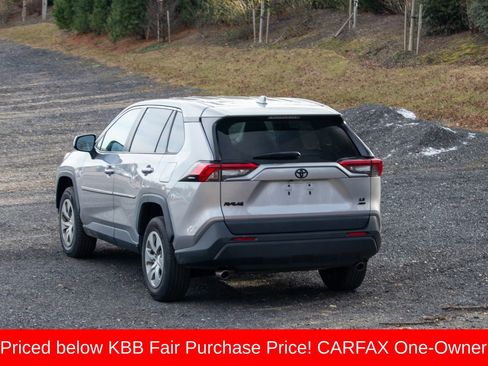 Used 2022 Toyota RAV4 LE image 6