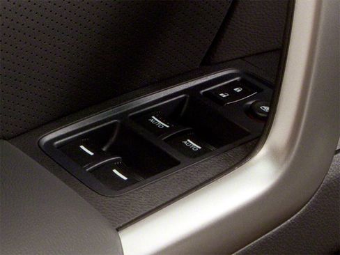 Used 2010 Acura RDX SH-AWD w/ Technology Package image 19