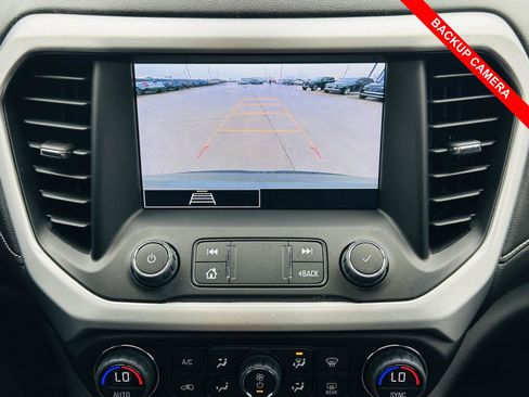 Used 2023 GMC Acadia SLE w/ Driver Convenience Package image 11