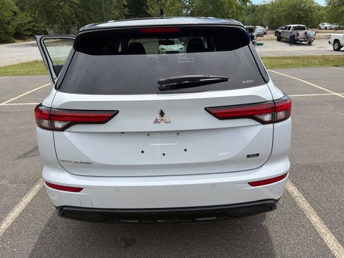 Used 2023 Mitsubishi Outlander SEL AWD/4WD image 18