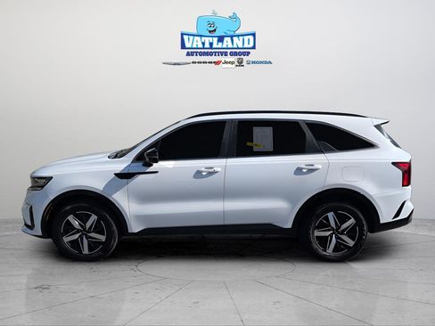 Used 2021 Kia Sorento EX image 2