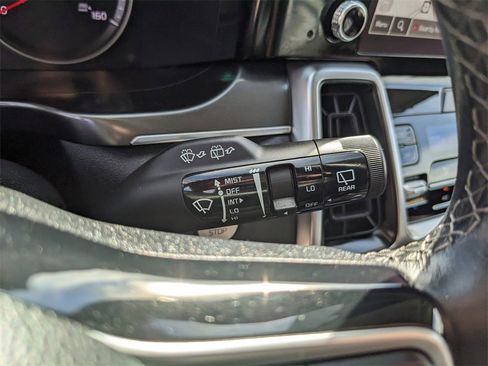 Certified 2023 Kia Sorento S w/ Panoramic Sunroof Package image 33