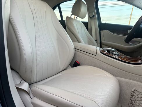 Used 2019 Mercedes-Benz E 300 4MATIC image 27