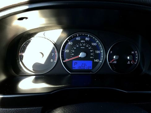 Used 2010 Hyundai Santa Fe GLS image 15