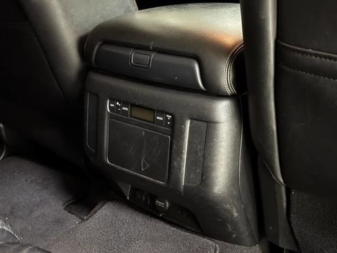 Used 2017 Nissan Armada SL image 81