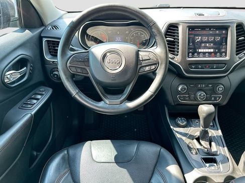 Used 2019 Jeep Cherokee Trailhawk AWD/4WD image 23