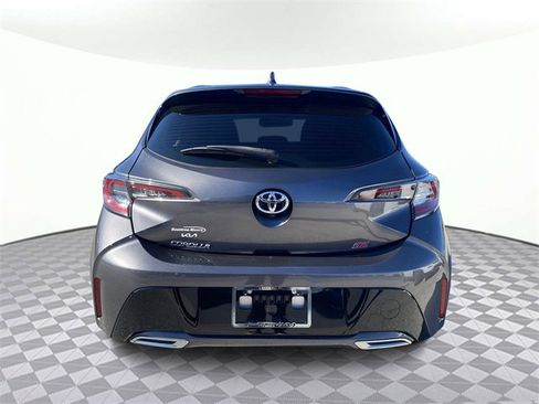 Used 2022 Toyota Corolla SE image 2