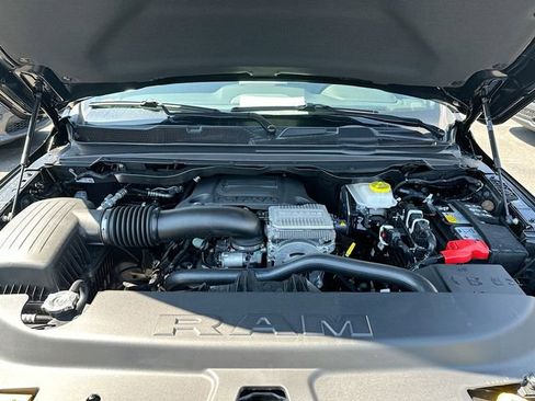 New 2026 RAM 1500 Laramie AWD/4WD image 33