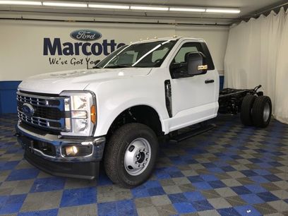 New 2025 Ford F350 XL w/ XL Chrome Package