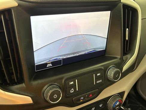 Used 2023 GMC Terrain SLT w/ LPO, Floor Liner Package AWD/4WD image 33