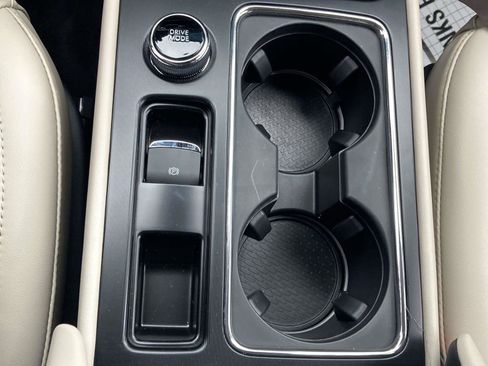 New 2026 Lincoln Corsair Premiere image 26