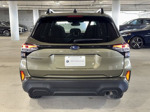 Used 2025 Subaru Forester Premium image 7