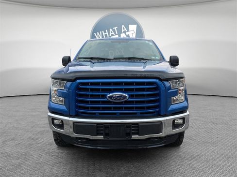 Used 2015 Ford F150 XLT w/ Trailer Tow Package image 9