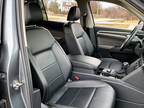 Used 2022 Volkswagen Atlas SE w/ Black Wheel Package image 28