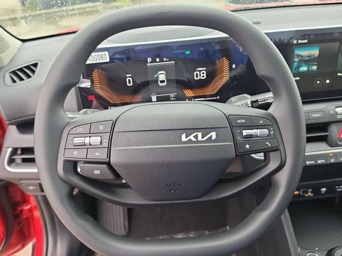New 2026 Kia K4 FWD image 28