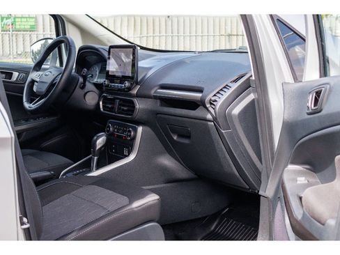 Used 2020 Ford EcoSport SE w/ SE Convenience Package image 10